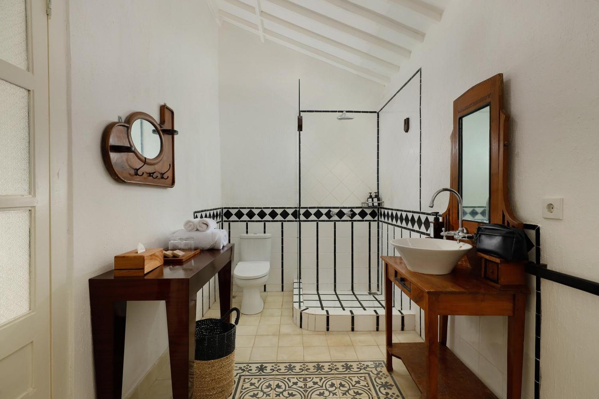 Puri Tempo Doeloe Boutique Hotel サヌール 客房 照片
